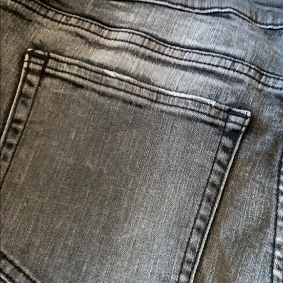 Sneak Peak Graywash Dark Distressed Jean Shorts - Picture 6 of 8